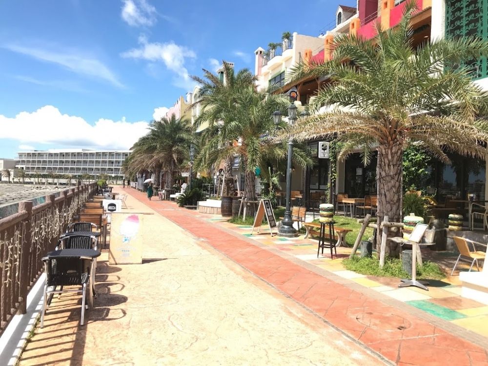 [Trabalho em hotel na cidade de Naha, província de Okinawa] Assistência na culinária em restaurantes