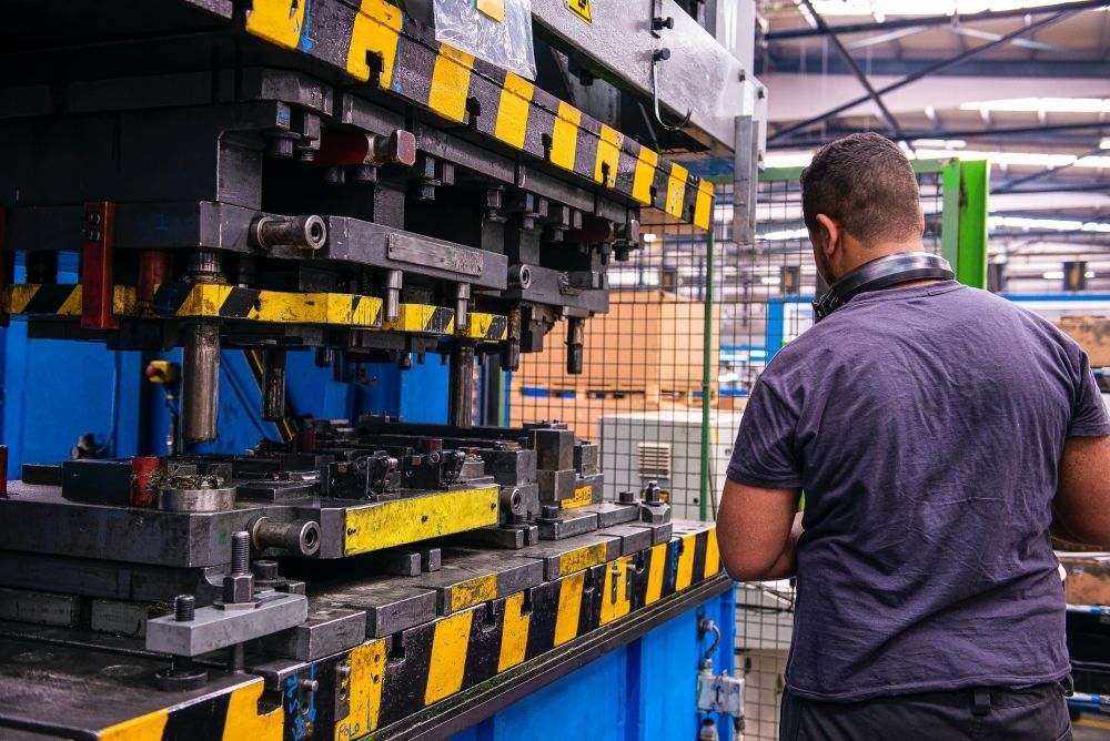 [Salário por hora de 1850 ienes e taxa de dormitório grátis] Processo de impressão e processo de pintura “ativo inexperiente”