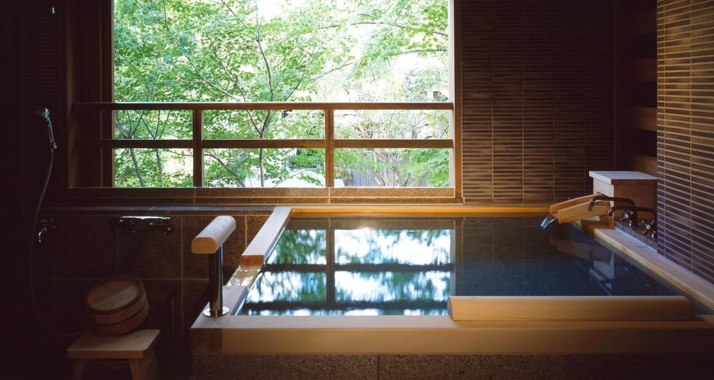 【正社員】温泉旅館での厨房業務【経験者歓迎】