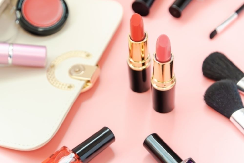 [Lương theo giờ từ 1500 yên] Tìm nhân viên bán hàng mỹ phẩm bằng tiếng Trung tại Sân bay Kansai!