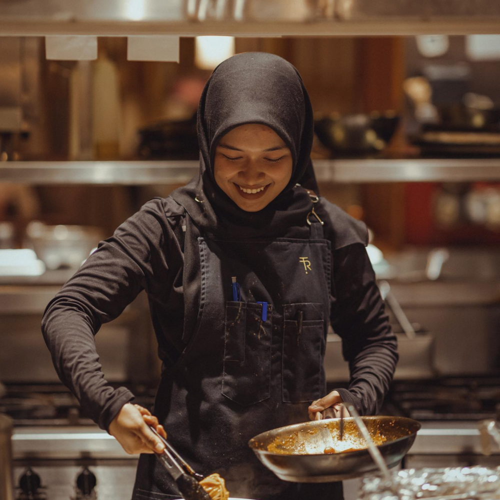 超过26万日元的高收入！提供签证支持 ☆ 餐厅工作人员 ☆ @Nagoya