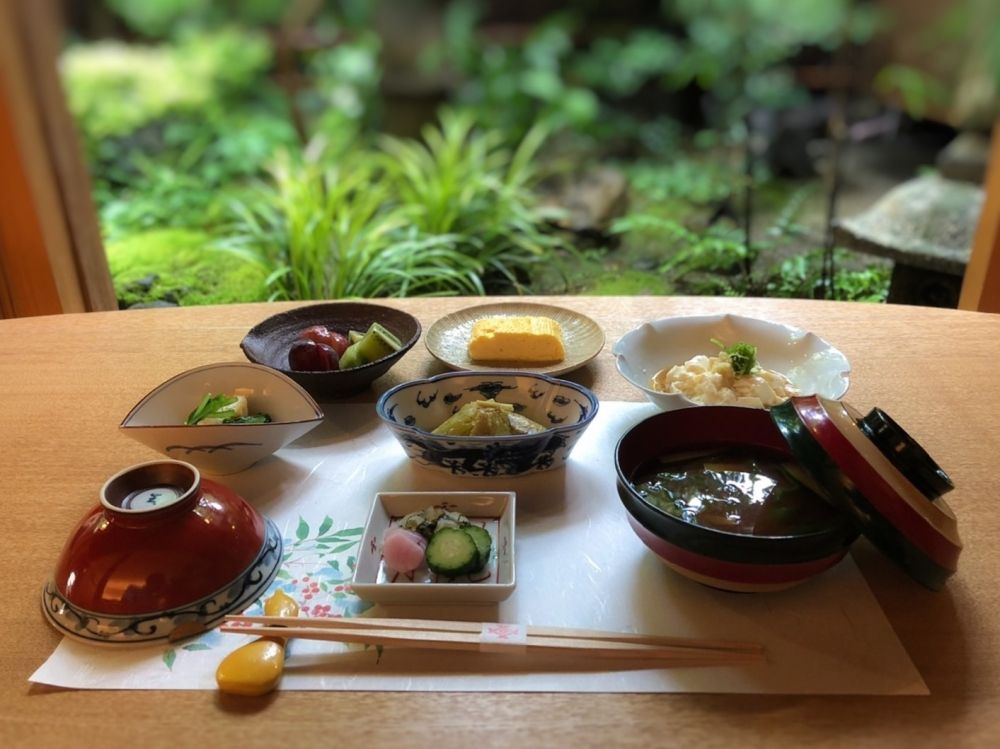 [조식 스탭] 일본어 초보자 대환영.교토에서 일하면서 일본 문화에 대해 알아보세요.