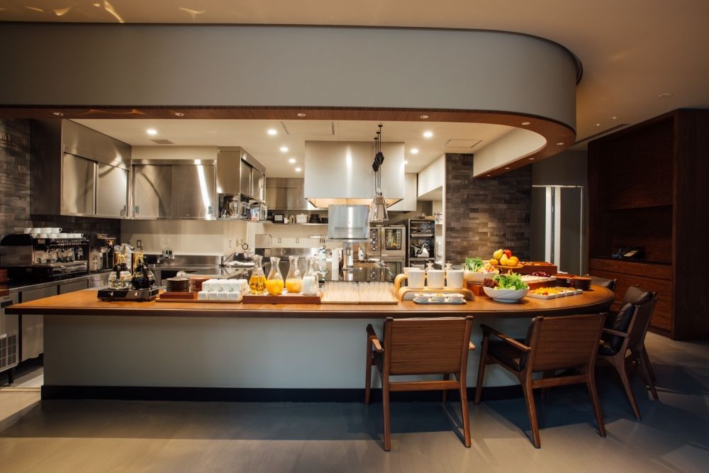 Vamos trabalhar em um restaurante de hotel ☆ O N3 também está OK! Perto da estação ♪