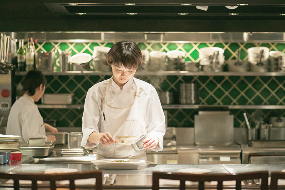 [Vamos trabalhar em Namba ♪] Há um dormitório! Trabalho no hotel ♪ boa localização, fácil de se deslocar ◎