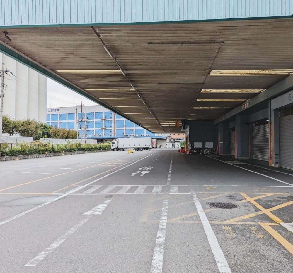 시나가와 역에서 셔틀 버스가 있습니다!주요 물류 창고에서 지게차 작업!