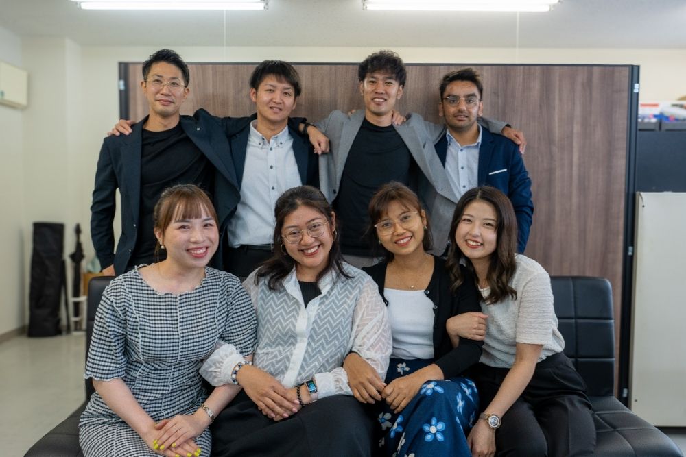 Serviços de apoio à interpretação para estagiários técnicos e recursos humanos qualificados específicos [com alojamento da empresa/a 5 minutos da estação]