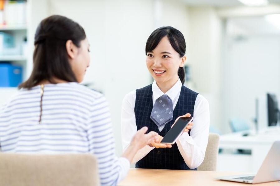 【후쿠오카현] “소프트뱅크” 스마트폰 영업사원 ✨ 연 2회 보너스!세련된 유니폼◎
