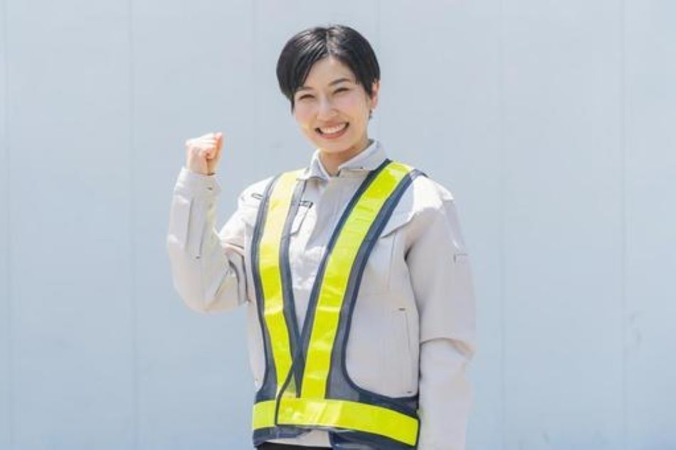 [没有经验还行！！]交通引导保安 @Kannai [恭喜你加入公司最高可达 200,000 日元 ♪] 日出町站区