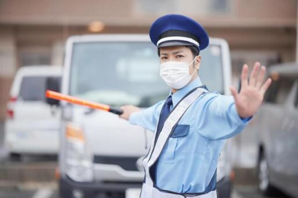 [Inexperiente OK!!] Guarda de segurança de orientação de trânsito [dinheiro de parabéns por ingressar na empresa em até 200.000 ienes ♪] @Tsunashima na área da estação