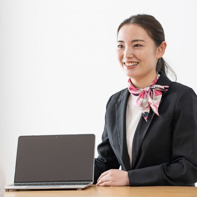 [Hokkaido Rusutsu] Trabalho na recepção de um popular hotel resort! 1400 ienes por hora