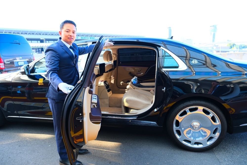 【高月給35万円以上】高級ハイヤードライバー / 大阪 / オンライン面接可