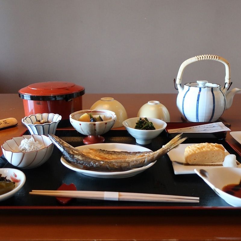 Trabalho da equipe de café da manhã em um hotel perto da estação Wakayama! Estrangeiros também estão ativos