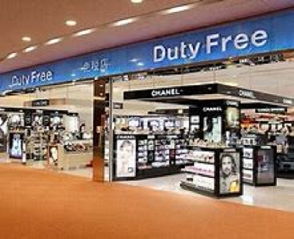 成田空港免税店販売員