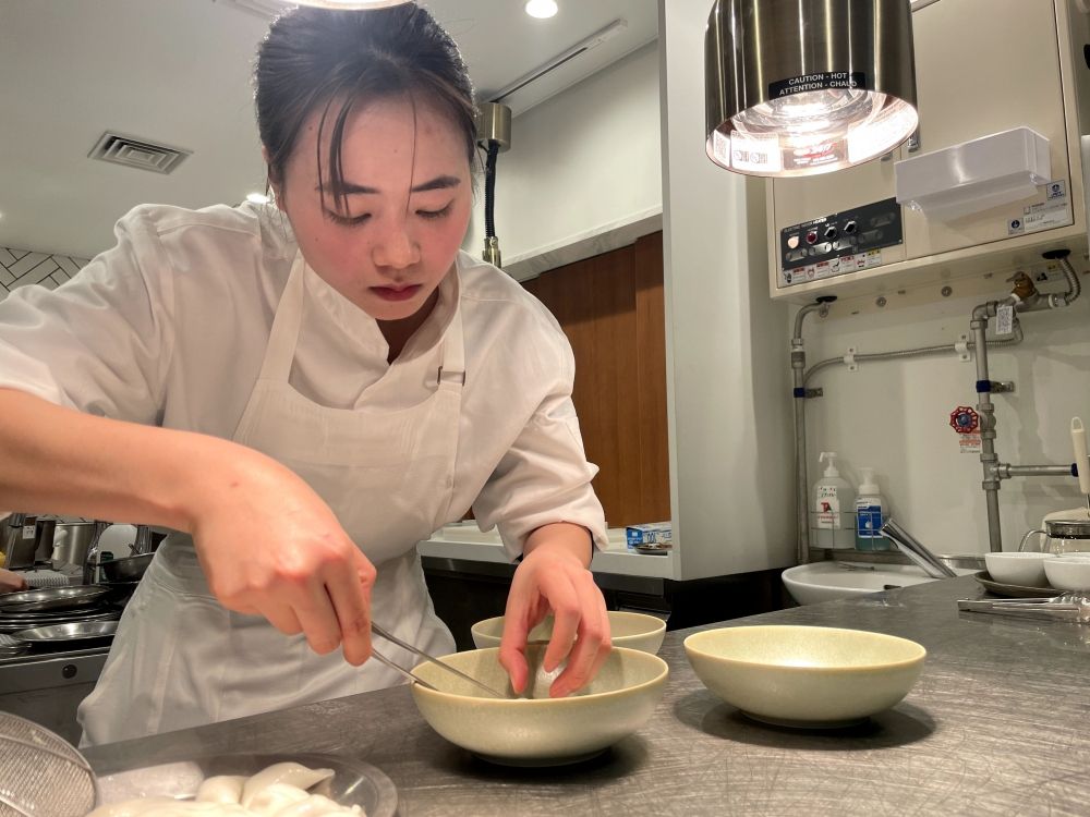 [有各种工作地点] 月薪22万日元以上/餐厅工作/提供签证支持