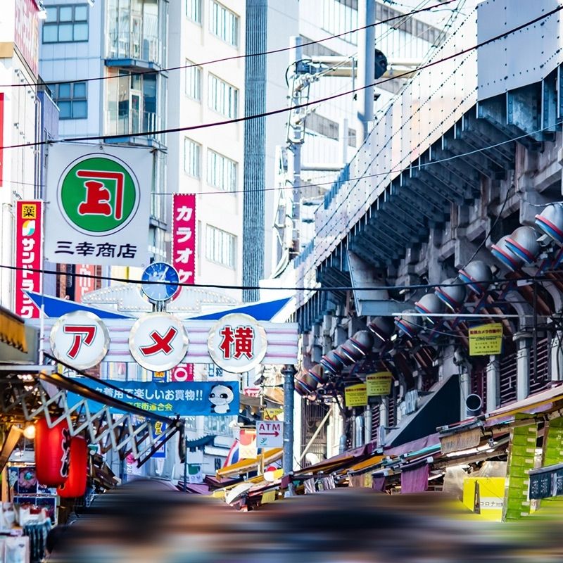 Aqueles que falam inglês, chinês ou tailandês são bem-vindos! Recepção do hotel “Visitantes de primeira viagem OK”