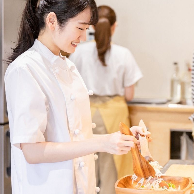 Chọn một con bướm tại Cơ sở hoạt động Shizen