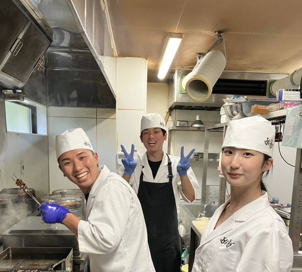 Suporte VISA disponíSuporte VISA disponível] Salário mensal máximo: 300.000 ienes! Trabalhar no Eel Restaurant / Trabalho em tempo integralvel] Salário mensal máximo: 300.000 ienes! Trabalho de processamento de pratos de enguia / Funcionário em tempo integral