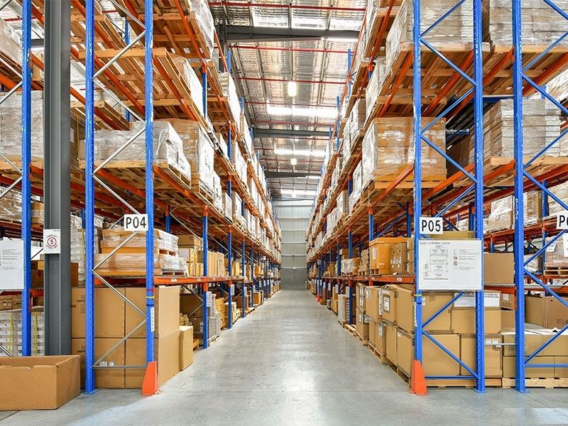 You can earn over 300,000 per month! Large cafeteria and free shuttle service from the station. Easy work at the factory with weekends off.