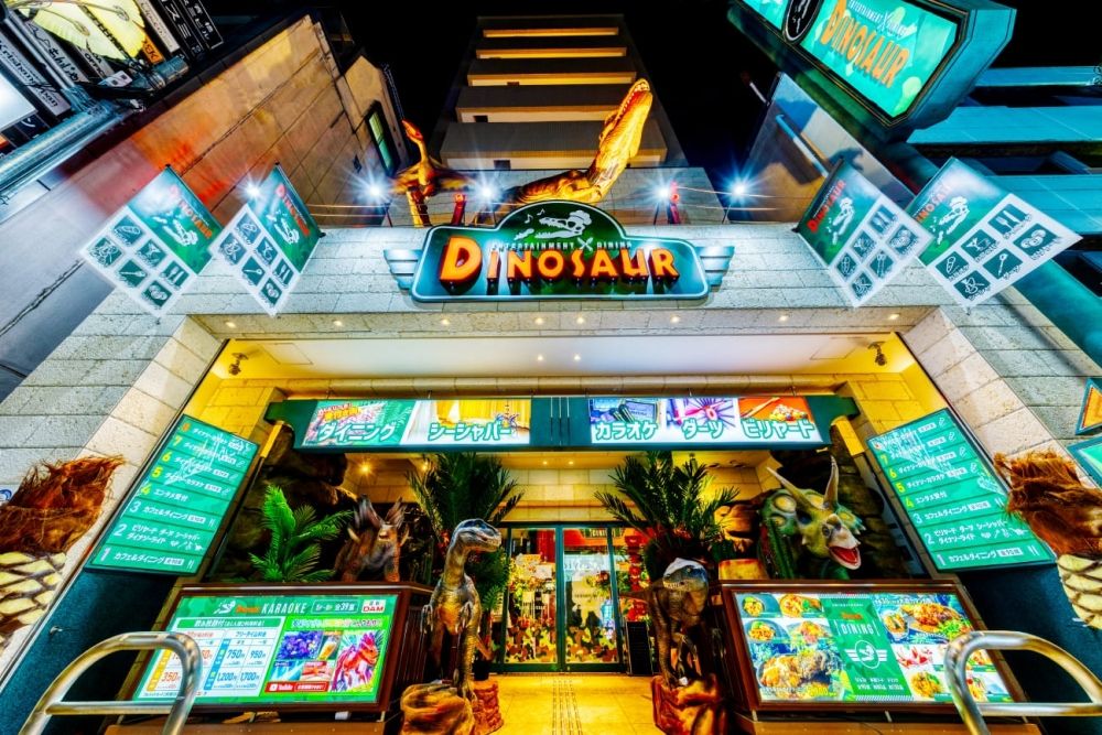 [Loja Osaka/Shinsaibashi] [Sábados, domingos e feriados são bem-vindos] Dardos/Karaokê... um novo tipo de SPOT ★