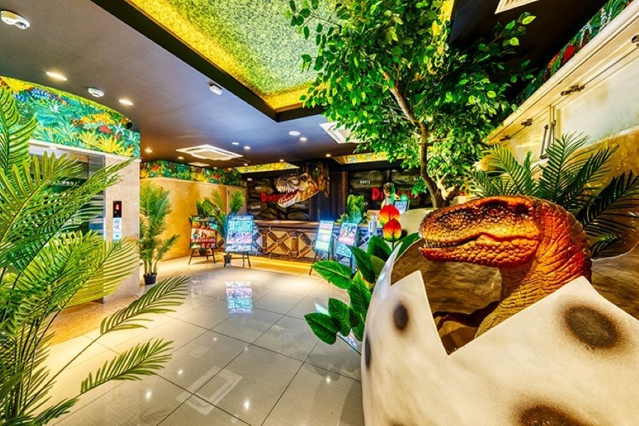 [Loja Osaka/Shinsaibashi] [Sábados, domingos e feriados são bem-vindos] Dardos/Karaokê... um novo tipo de SPOT ★