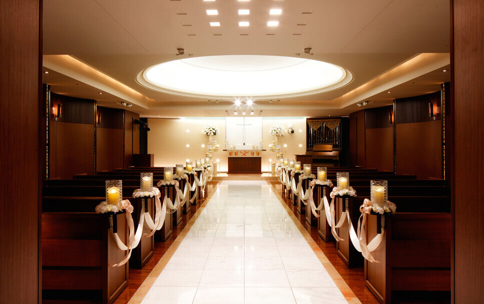 高時給3,500円～★京都市役所前駅直結の結婚式の司会！外国人スタッフ多数