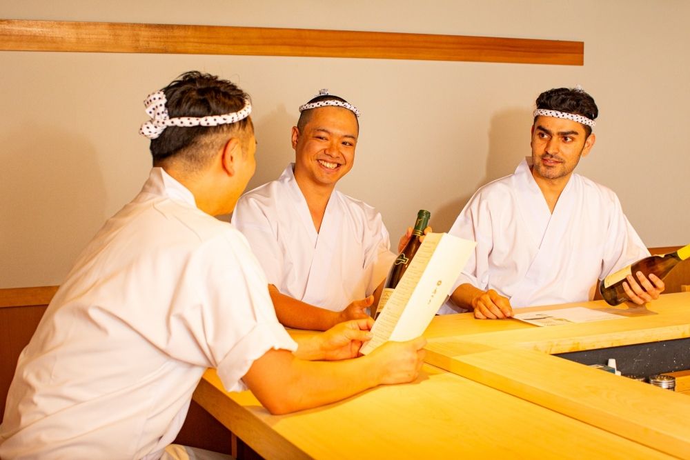 [Vamos conhecer a cultura japonesa] Empregos em tempo integral/salário mensal 250.000 ienes/muitos locais de trabalho