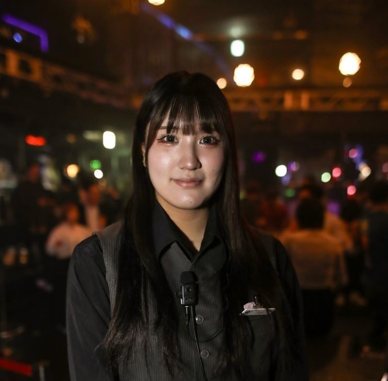 [Recrutamento ativo de estrangeiros] Funcionários da recepção em casas noturnas famosas em Osaka/podem usar o inglês/dormitório disponível