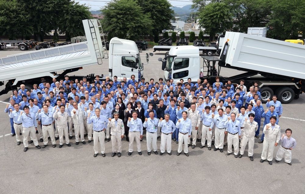 【寮・社宅あります】外国人が多く働いています／働く車を作る仕事