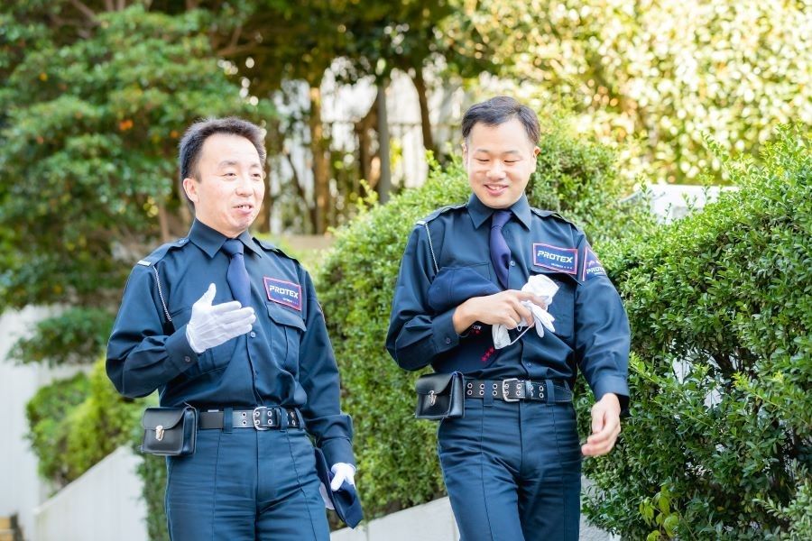 寮あり【埼玉県・川口市】大型商業施設「交通警備スタッフ」/入社祝い金あり