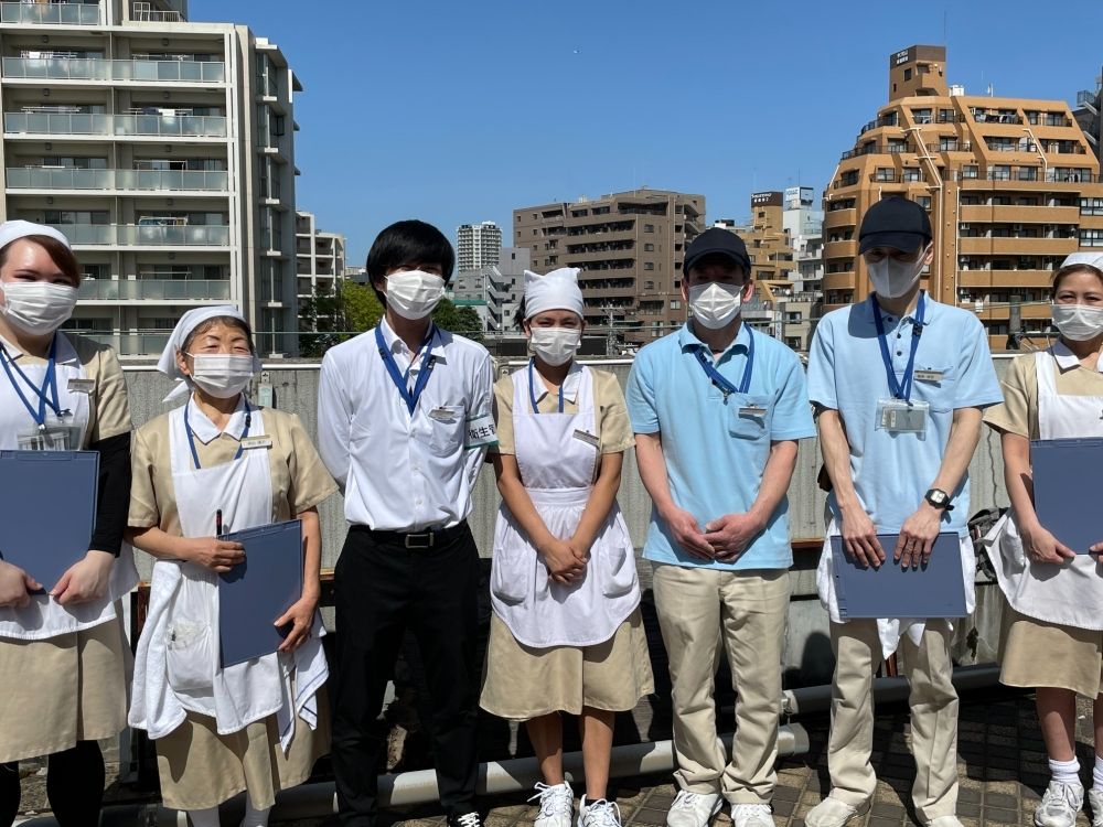 tuyển dụng nhân viên dọn dẹp trong khách sạn