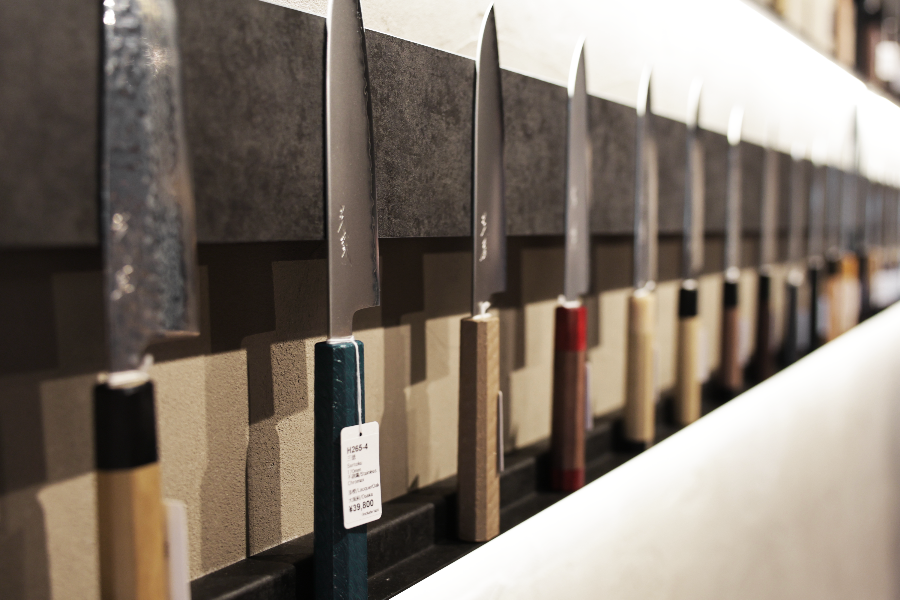 [Suporte para visto de trabalho disponível] Revendedor de facas japonês de alta classe | OK inexperiente | 80% de funcionários estrangeiros