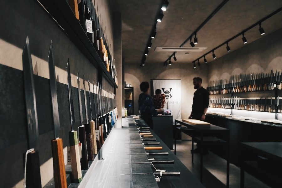 [Suporte para visto de trabalho disponível] Revendedor de facas japonês de alta classe | OK inexperiente | 80% de funcionários estrangeiros