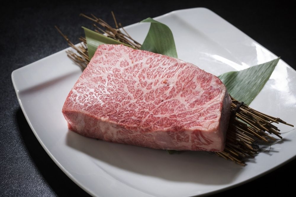 Restaurante Yakiniku que abriu em 23 de janeiro ★ Você pode usar chinês e inglês! Equipe do salão em lojas populares