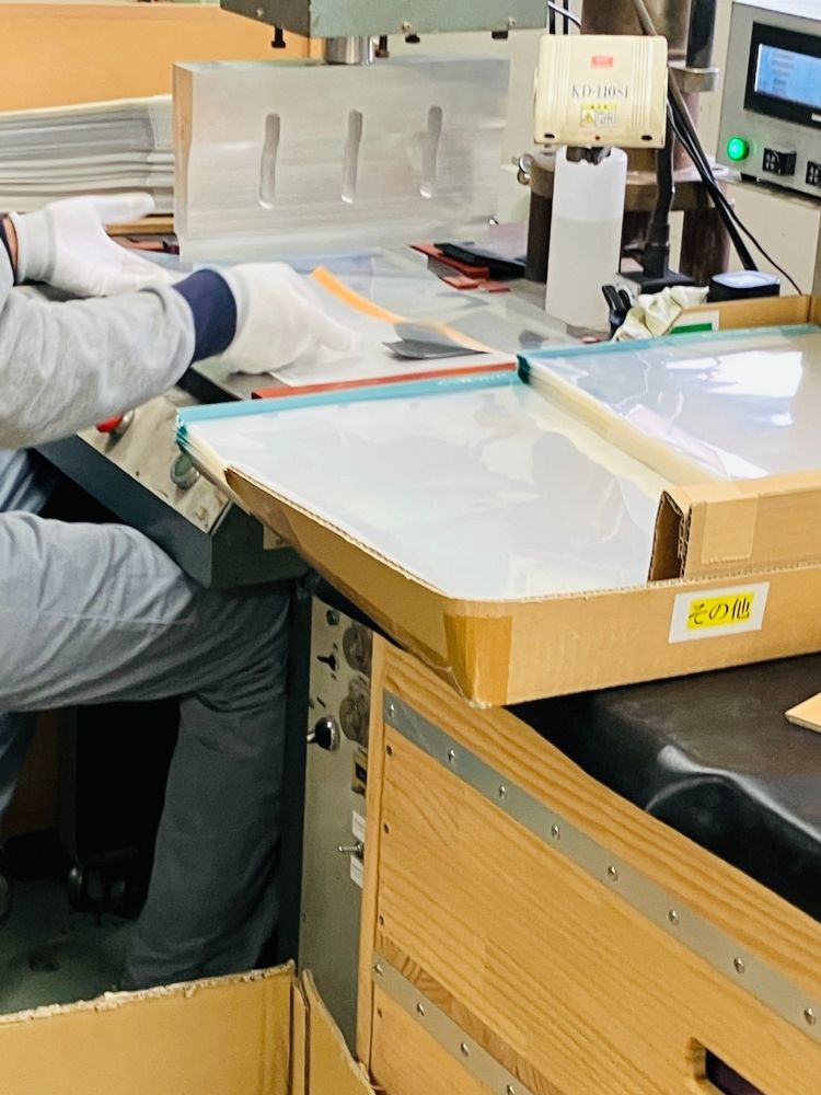 플라스틱 부품 가공 및 플라스틱 시트의 용접 및 접기 ♪ 앉은 작업 ♪