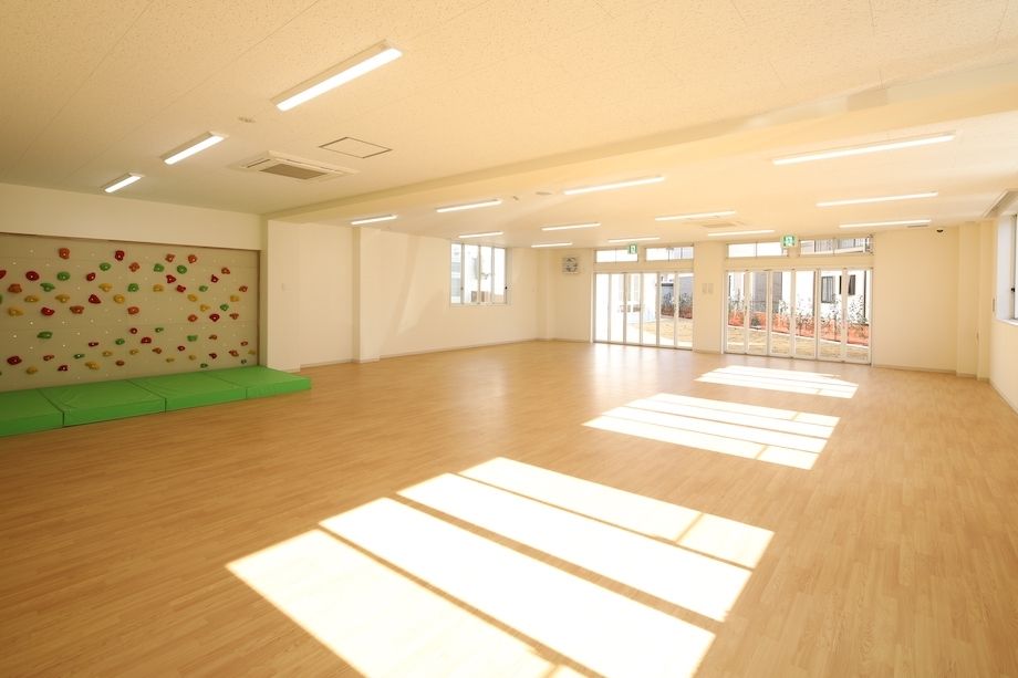 インターナショナル幼児園でのバイリンガルティーチャー(保育補助業務あり)武蔵浦和