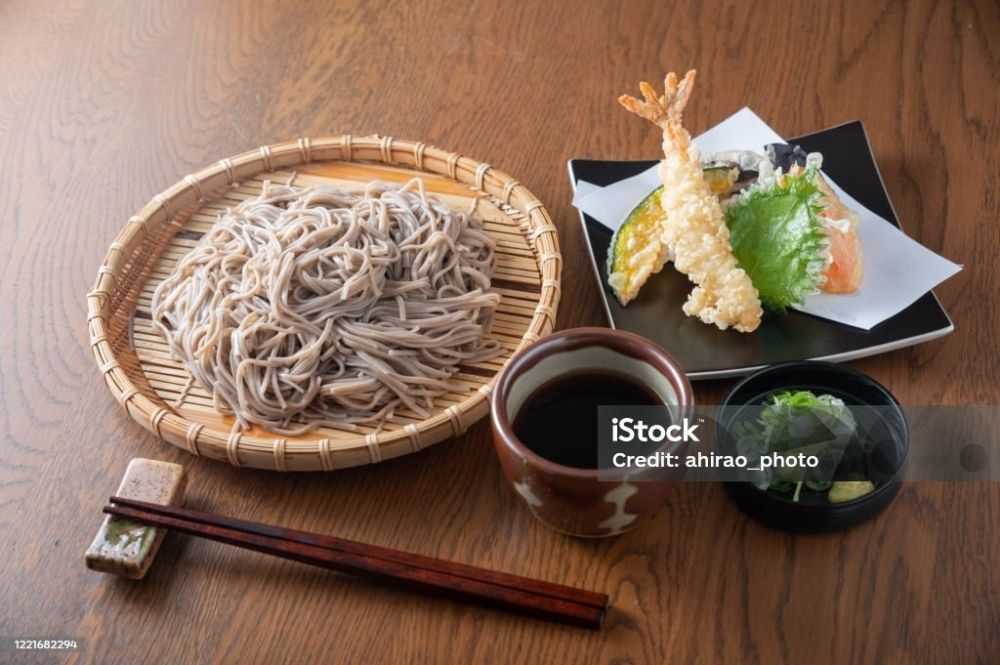 [Equipe de cozinha] Pessoas inexperientes são bem-vindas! /Um restaurante de longa data com 14 lojas em Osaka e Kyoto