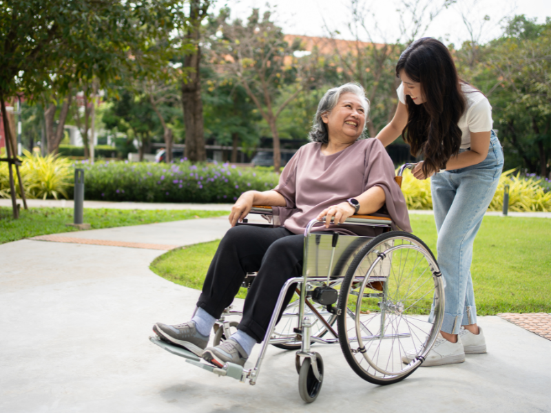 \ Equipe de enfermagem ativa para homens e mulheres! /*Apoio cuidadoso da equipe sênior! *