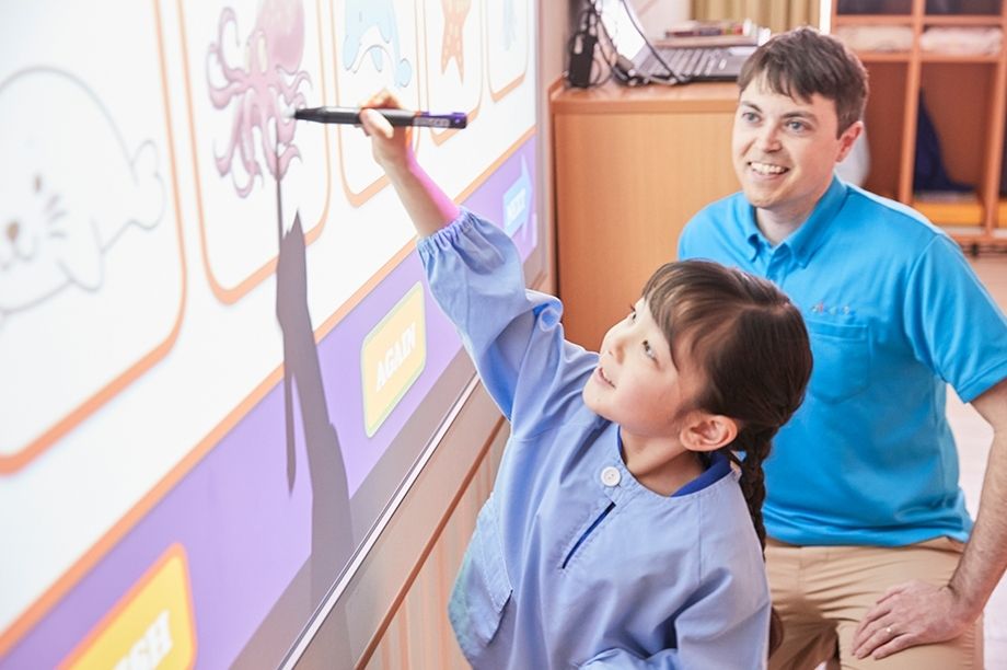 Bilingual teacher at an international preschool ※There is some childcare work