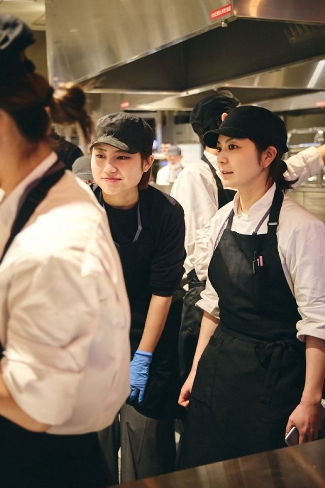 Restaurante francês em Osaka [falantes de inglês são bem-vindos] [Avanço na carreira]