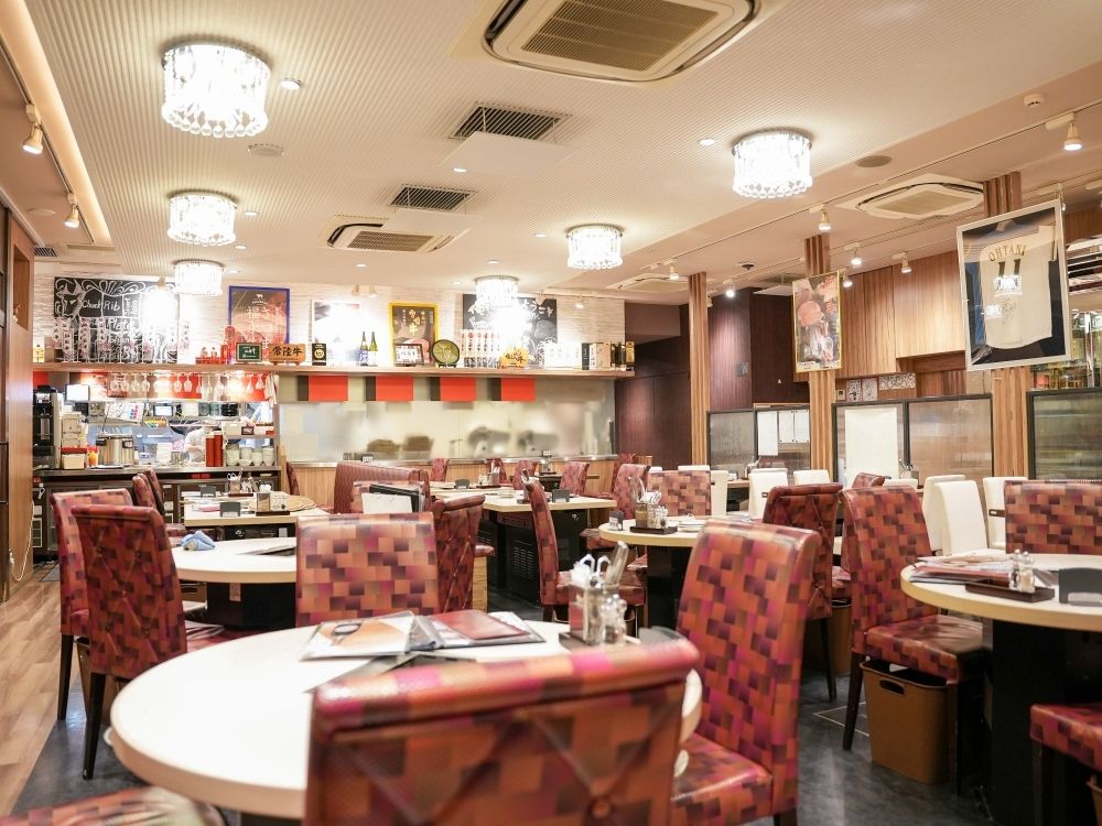 Equipe do salão em um novo restaurante de yakiniku que abrirá em Asakusa em 26/06 ★ Você pode usar o chinês!