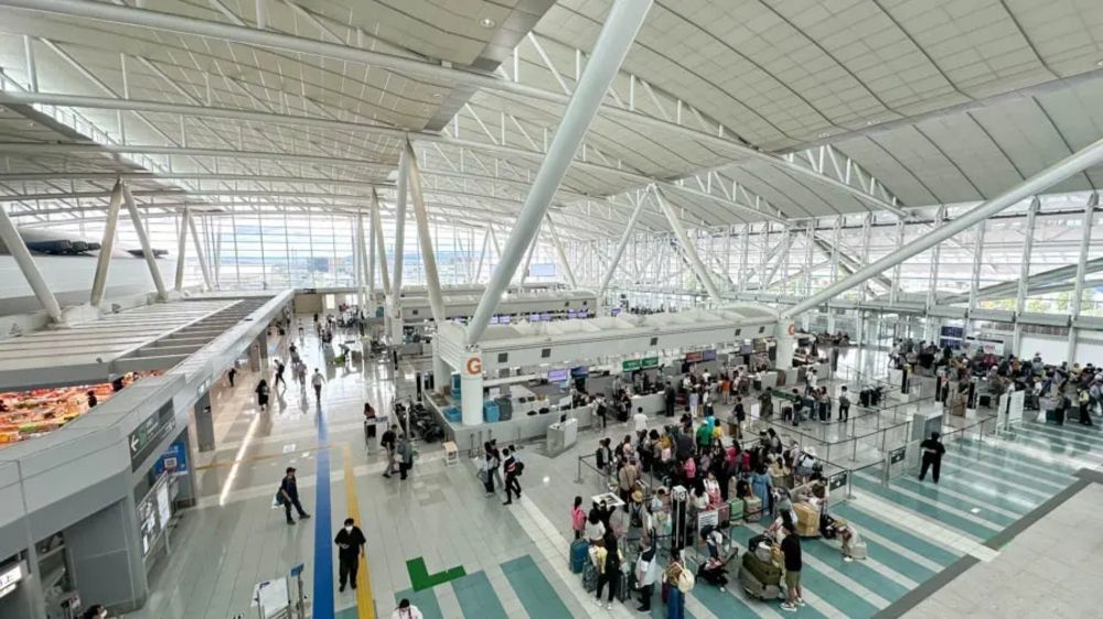 [고액 시급 1500엔~ ♪] 후쿠오카 공항/ 중국어 가능자/면세점 뷰티 스태프 구인