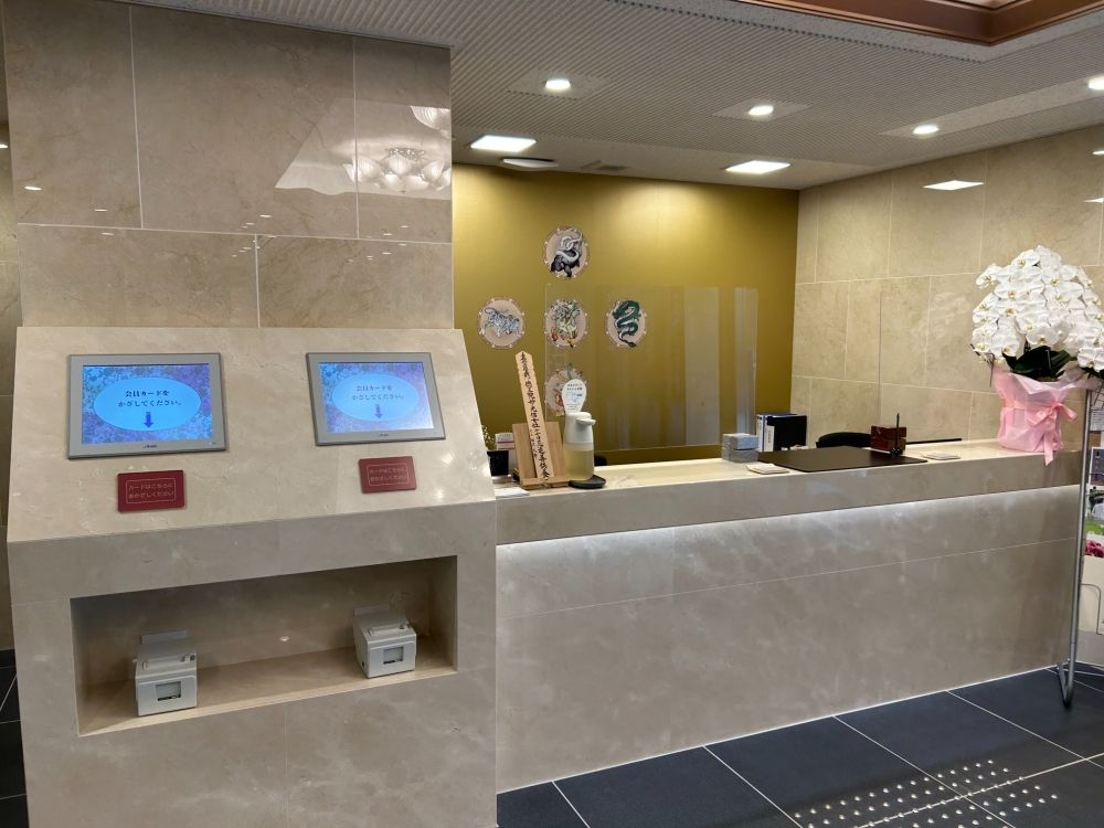 Suporte completo de vistos para a gestão, operação e assuntos gerais do templo em Jiyugaoka, com nomeação de funcionários em tempo integral