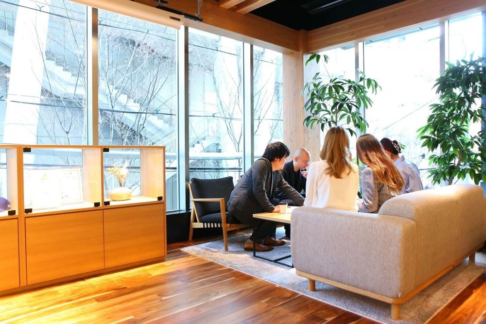 [Tiếng Nhật/Tiếng Anh] Các nhà tiếp thị song ngữ tham gia tiếp thị ở nước ngoài