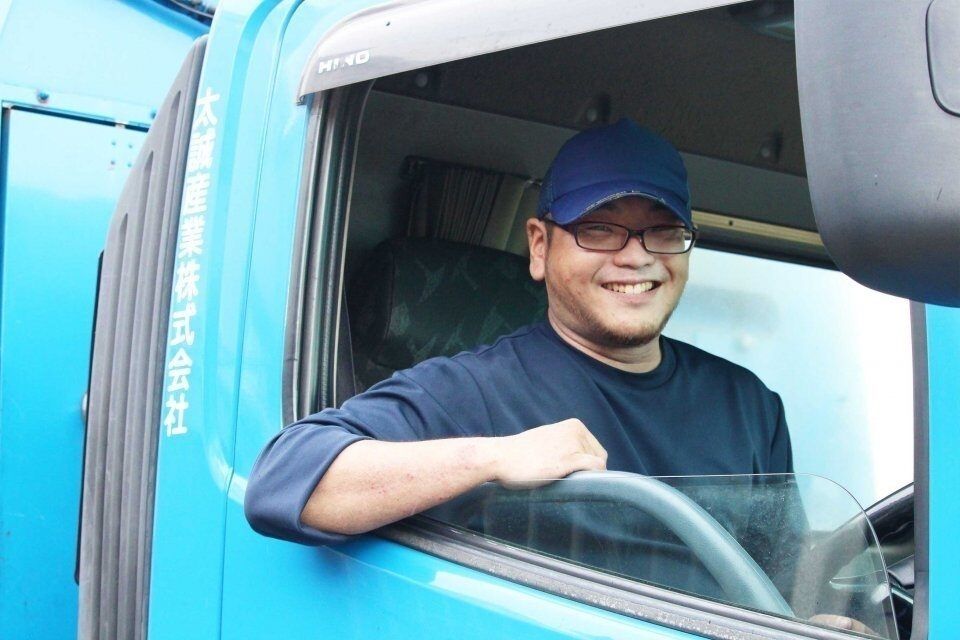 [从兼职工作开始！[成为全职员工] 提供司机工作/执照支持