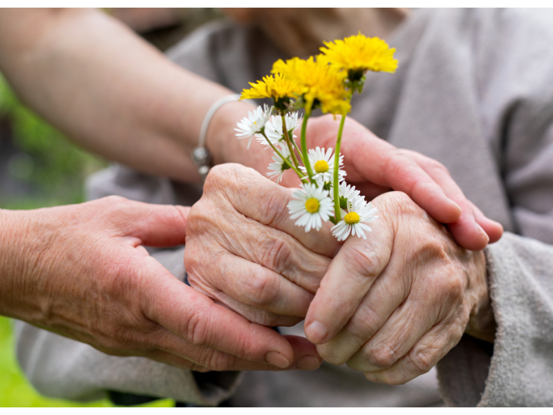 【アットホーム】介護スタッフ／未経験・無資格OK