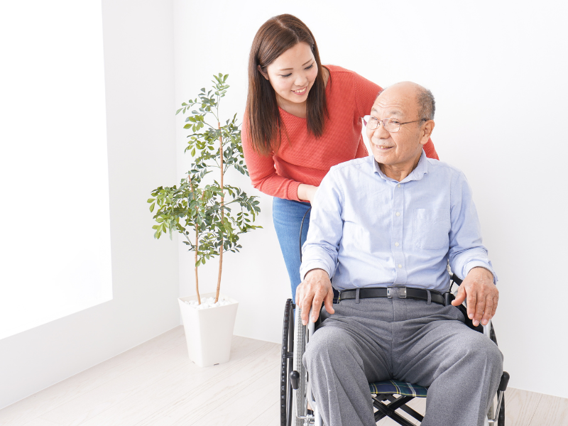 [Hoạt động cho nam và nữ] Đội ngũ nhân viên điều dưỡng chưa có kinh nghiệm và không đủ tiêu chuẩn