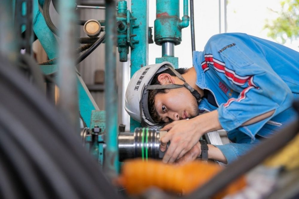 挖掘机等建筑机械的维护和检查