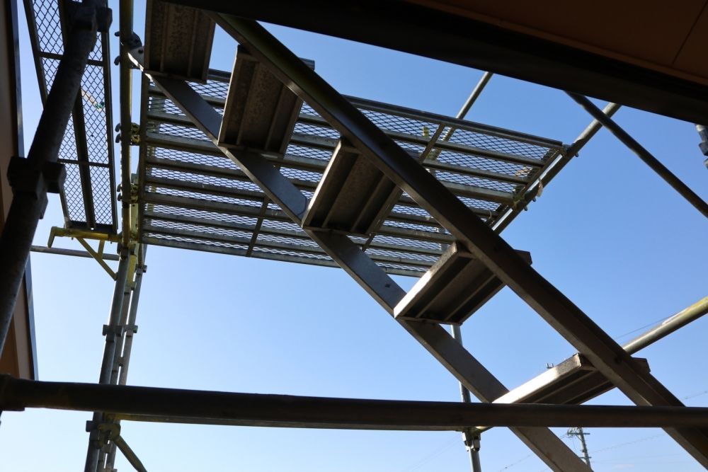 1,700엔이라는 높은 시간당 임금!몸을 움직여 돈을 버세요!비계 유지 관리 및 청소 직원 모집 [사이타마현 후카야시]