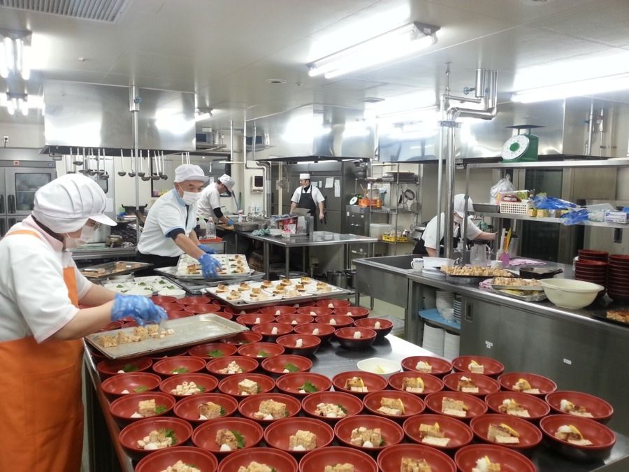 hỗ trợ nấu ăn!! Nhiệm vụ đơn giản