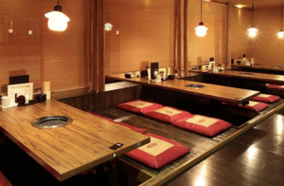 家族連れのお客様に人気！焼肉店のホール・キッチンスタッフのお仕事です♪